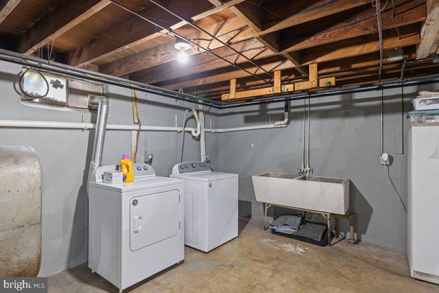 733 W OAK ST, Palmyra, PA 17078