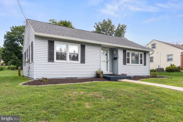 733 W OAK ST, Palmyra, PA 17078