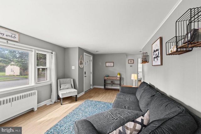 733 W OAK ST, Palmyra, PA 17078