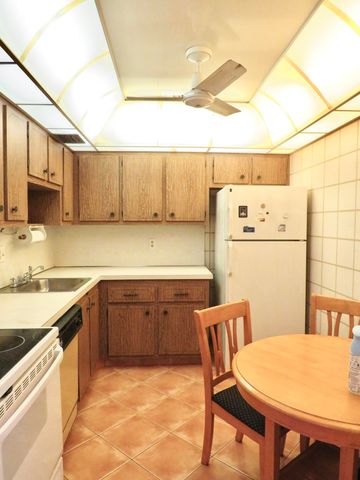 8120 SW 24th Street 212, North Lauderdale, FL 33068