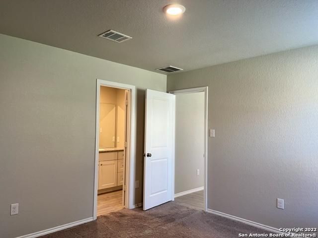 10258 ROBBINS CRK, San Antonio, TX 78245