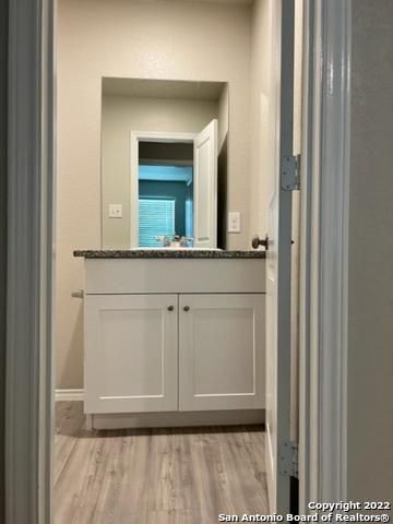 10258 ROBBINS CRK, San Antonio, TX 78245