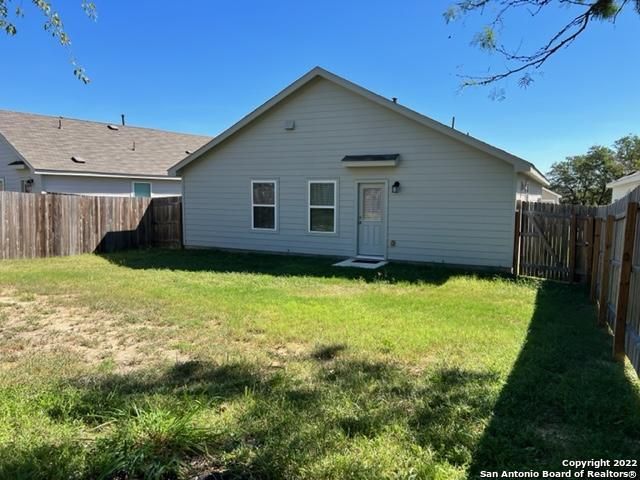 10258 ROBBINS CRK, San Antonio, TX 78245