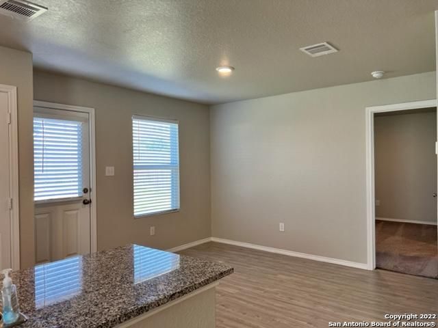 10258 ROBBINS CRK, San Antonio, TX 78245