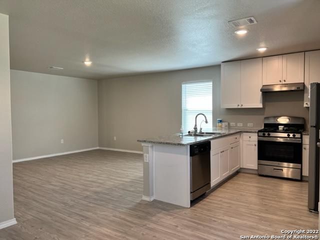 10258 ROBBINS CRK, San Antonio, TX 78245