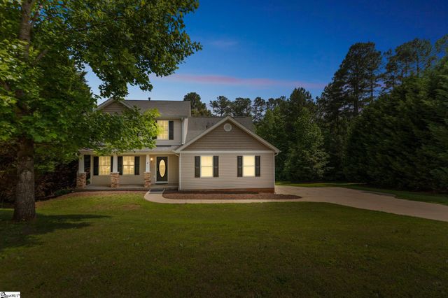 4 Dade Court, Taylors, SC 29687