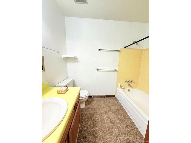 8945 Field St 68, Broomfield, CO 80021