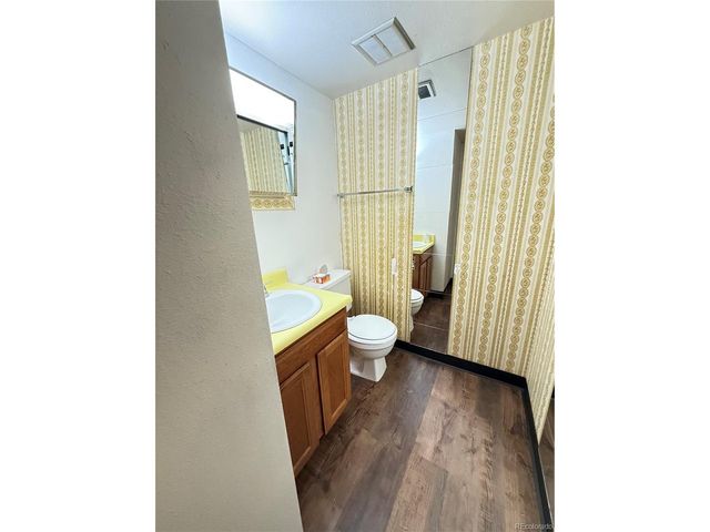 8945 Field St 68, Broomfield, CO 80021