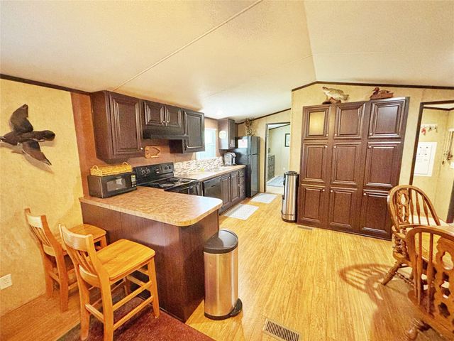 8 River Drive, Trinity, TX 75862