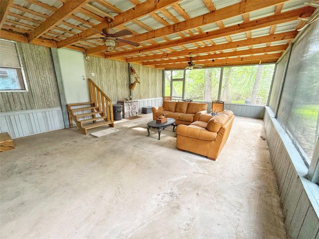 8 River Drive, Trinity, TX 75862