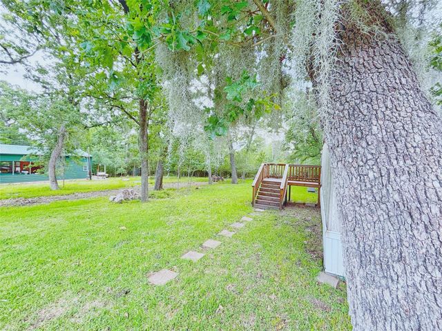 8 River Drive, Trinity, TX 75862