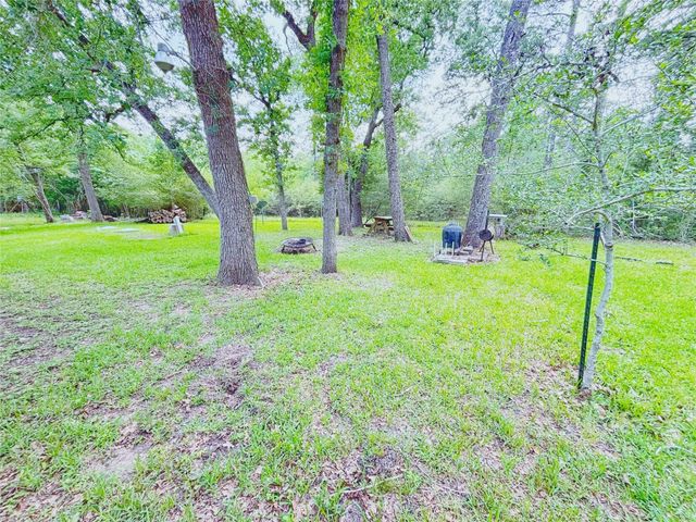 8 River Drive, Trinity, TX 75862