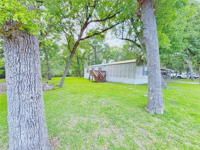 8 River Drive, Trinity, TX 75862