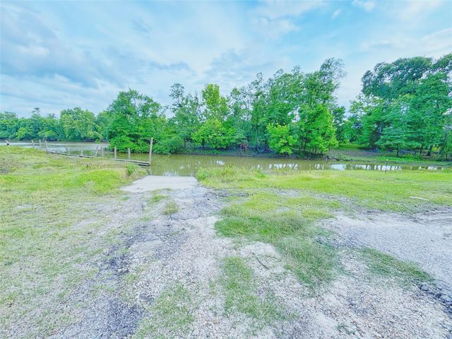 8 River Drive, Trinity, TX 75862
