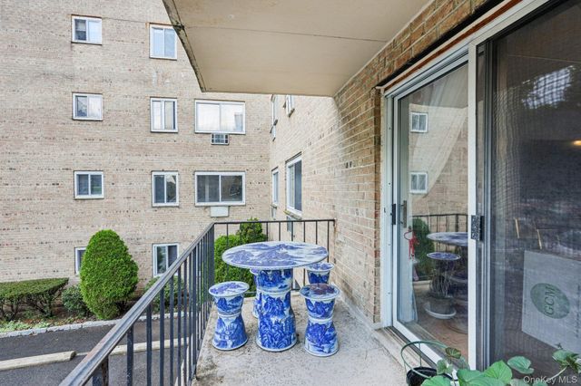 2035 Central Park Avenue 1K, Yonkers, NY 10710