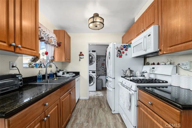 20146 Cohasset 11, Winnetka, CA 91306