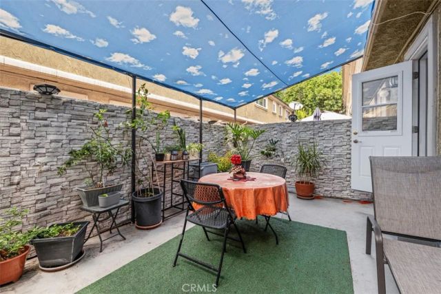 20146 Cohasset 11, Winnetka, CA 91306