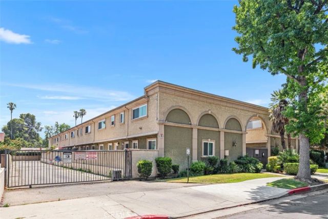 20146 Cohasset 11, Winnetka, CA 91306
