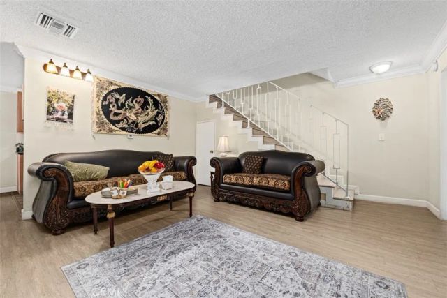 20146 Cohasset 11, Winnetka, CA 91306
