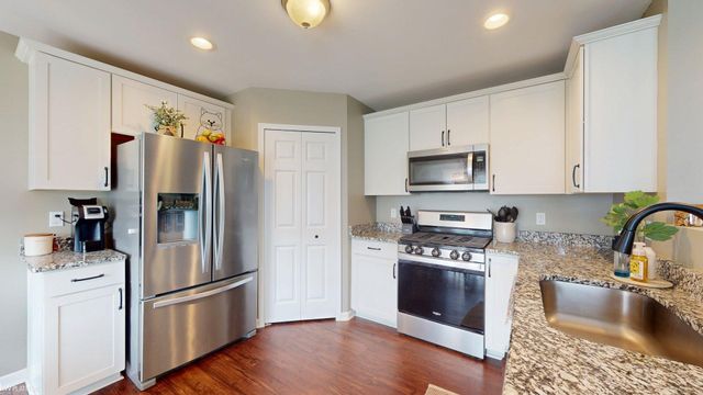 58221 River Oaks Drive, New Haven, MI 48048