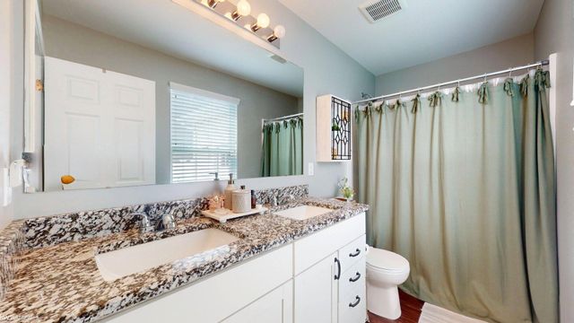 58221 River Oaks Drive, New Haven, MI 48048