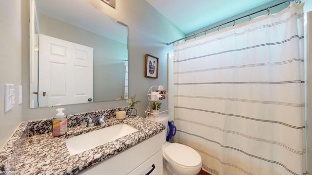 58221 River Oaks Drive, New Haven, MI 48048