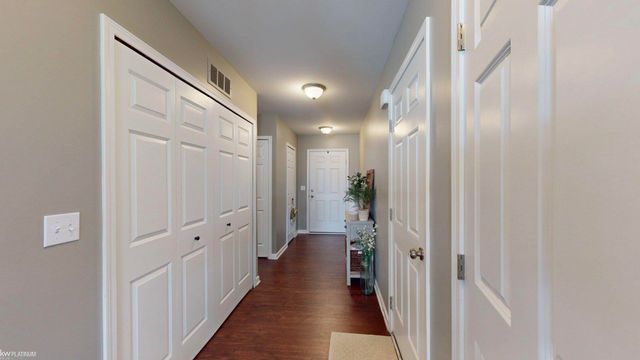 58221 River Oaks Drive, New Haven, MI 48048