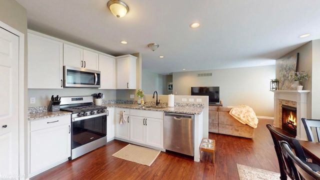 58221 River Oaks Drive, New Haven, MI 48048