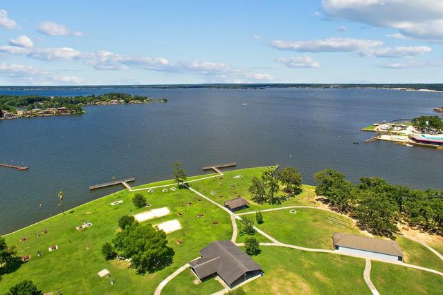 4805 Salerno Lane, Conroe, TX 77304