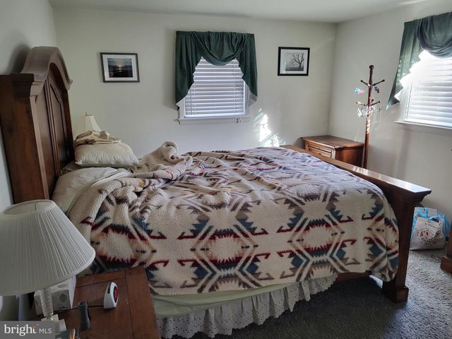 121 MICHELLE DR, Mcsherrystown, PA 17344