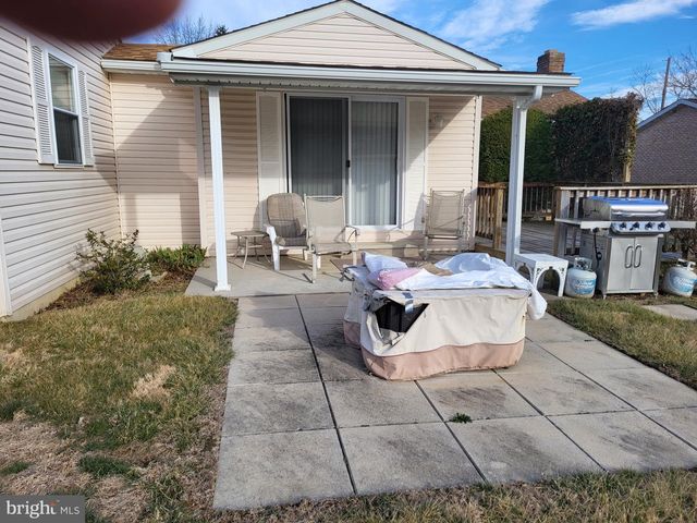 121 MICHELLE DR, Mcsherrystown, PA 17344