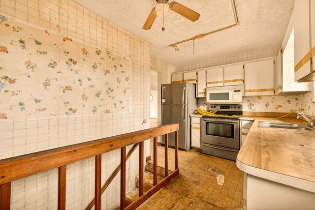 951 Mcclure Drive, Hayesville, NC 28904