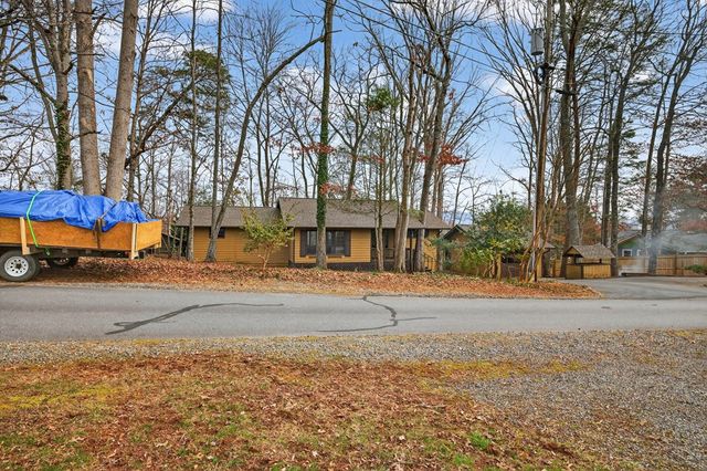 951 Mcclure Drive, Hayesville, NC 28904
