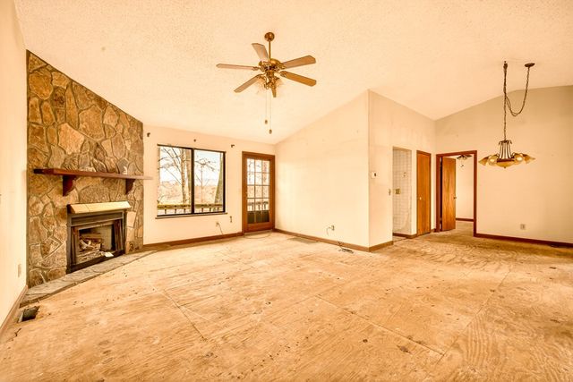 951 Mcclure Drive, Hayesville, NC 28904