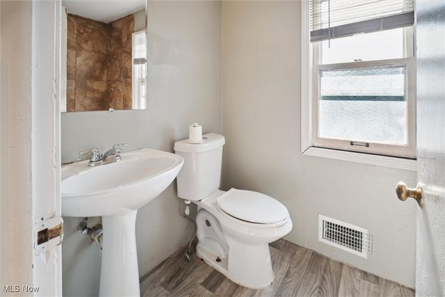 1349 W 87th Street, Cleveland, OH 44102