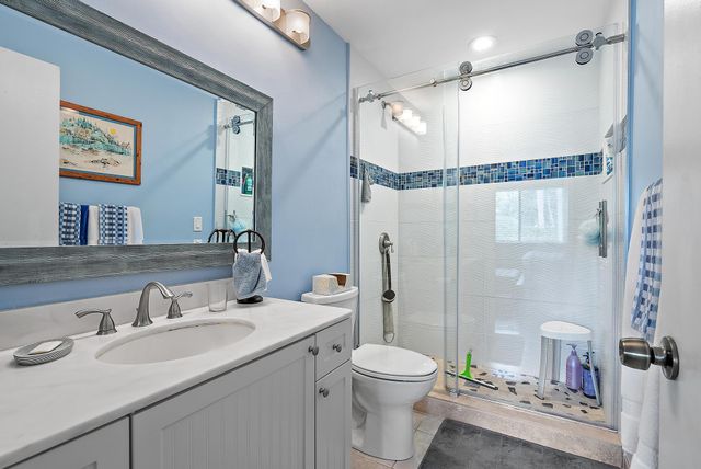 835 Club Drive, Palm Beach Gardens, FL 33418