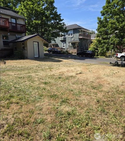 830 832 19th Avenue, Seattle, WA 98122