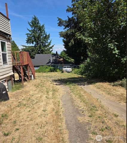 830 832 19th Avenue, Seattle, WA 98122