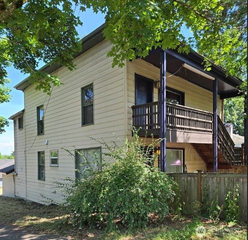 830 832 19th Avenue, Seattle, WA 98122
