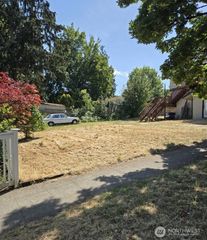 830 832 19th Avenue, Seattle, WA 98122