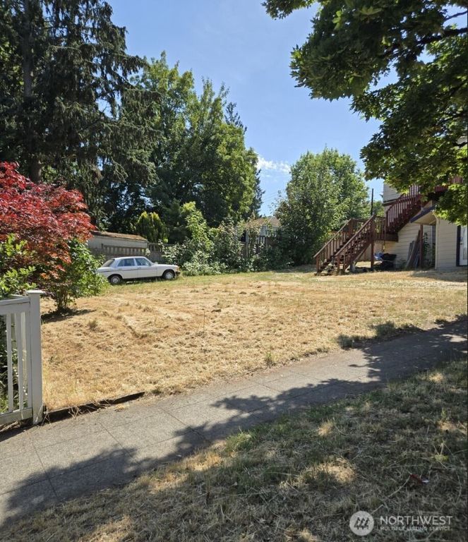 830 832 19th Avenue, Seattle, WA 98122