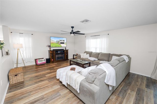 4188 FESTIVAL POINTE BOULEVARD, Mulberry, FL 33860