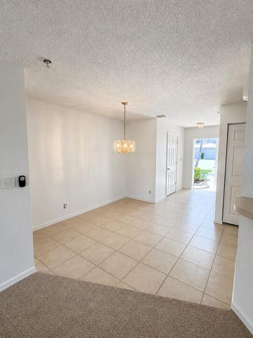 111 FOX MEADOW Run, Jupiter, FL 33458