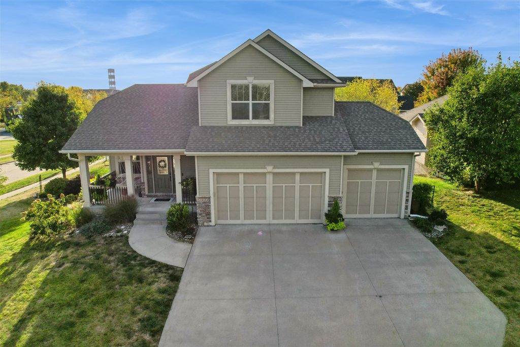 2688 NW 152nd Street, Clive, IA 50325