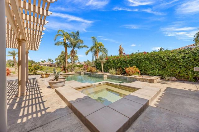 311 Loch Lomond Road, Rancho Mirage, CA 92270