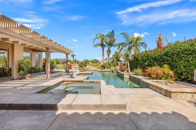 311 Loch Lomond Road, Rancho Mirage, CA 92270