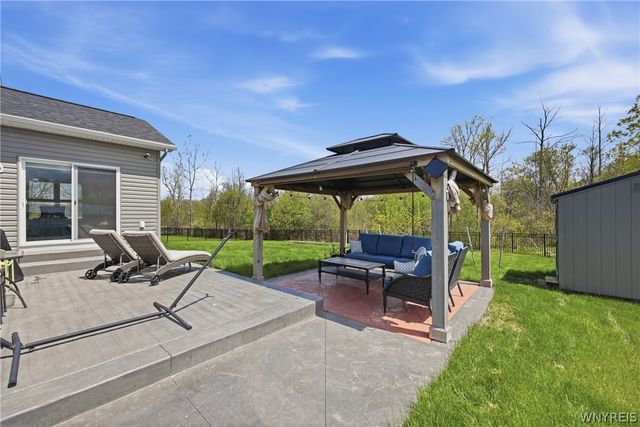4665 Carlyes Court, Hamburg, NY 14075
