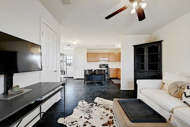 1405 W Sacramento St, Marfa, TX 79843