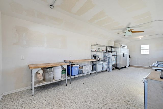 1405 W Sacramento St, Marfa, TX 79843