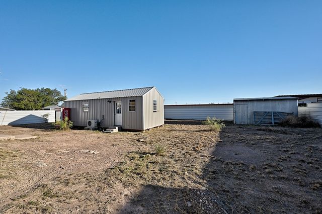 1405 W Sacramento St, Marfa, TX 79843